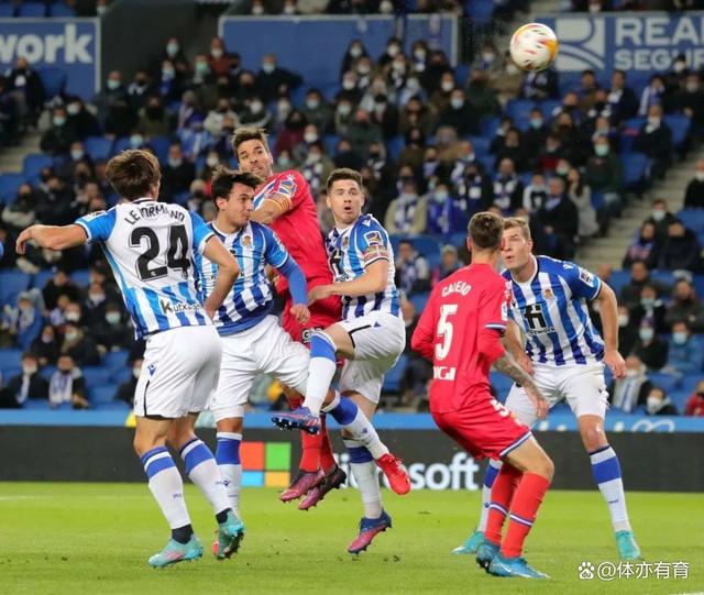 碰撞激情!欧预赛磅礴场面继续 碰撞激情!欧预赛磅礴场面继续