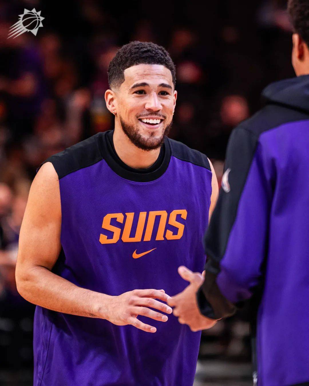 太阳队外线球员布克整备回归 太阳队外线球员布克整备回归