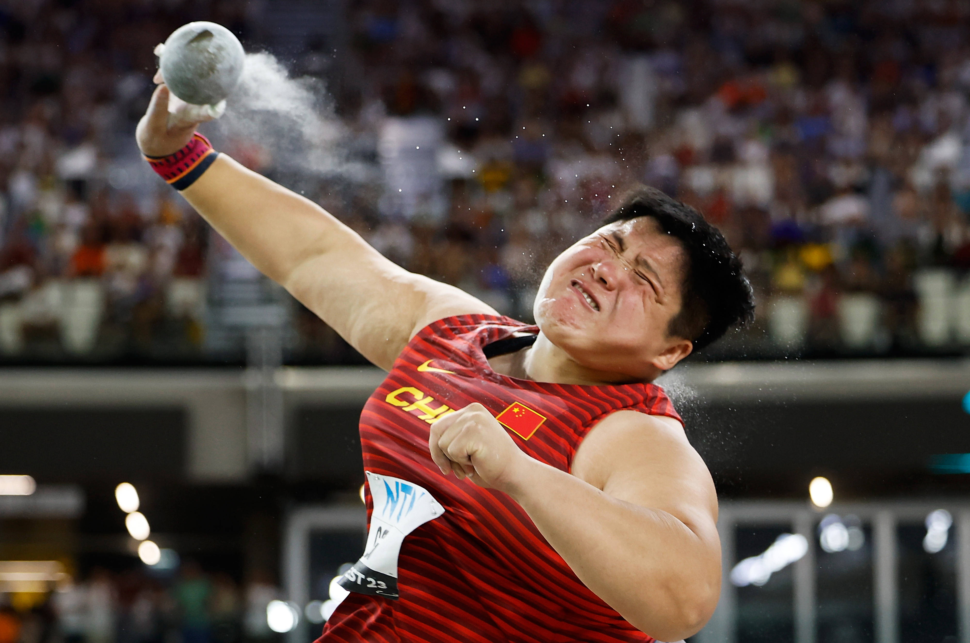 开云体育APP下载-阿联酋选手夺冠，刷新铅球纪录