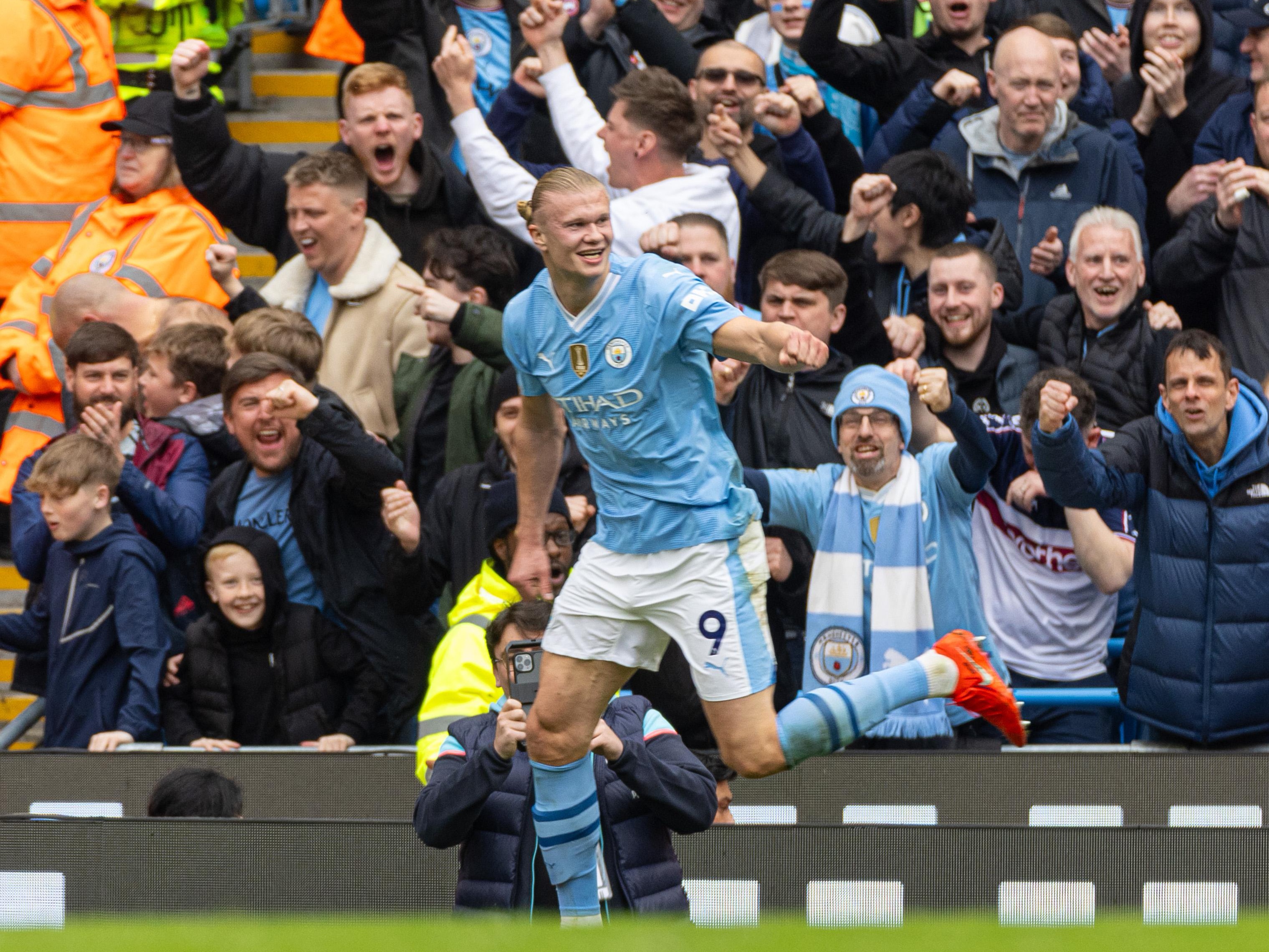 荷兰翻盘皇马,哈兰德状态火热的简单介绍 荷兰翻盘皇马,哈兰德状态火热的简单介绍